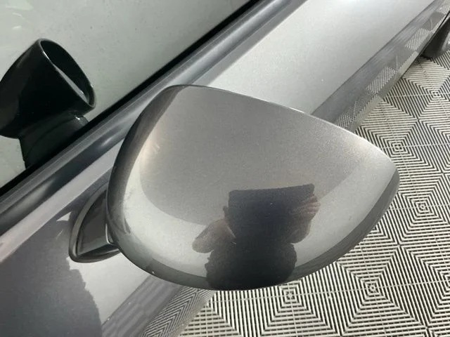 Used 2014 Crystal Metallic Dodge R/T image 9