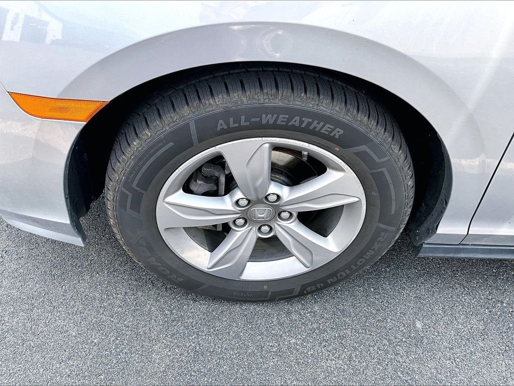 Used 2019 Silver Metallic Honda EX image 4