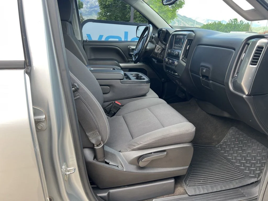 Used 2018 Silver Chevrolet LT image 20
