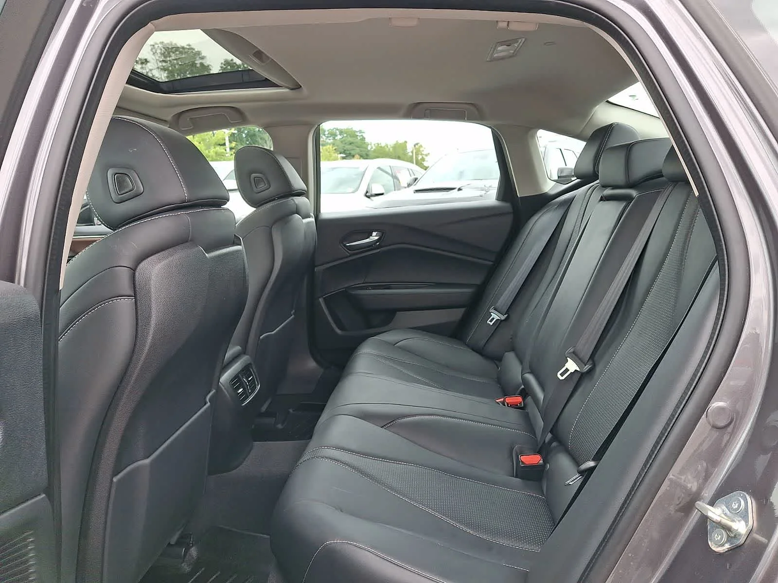 Used 2021 Modern Steel Metallic Acura w/Technology Package image 11