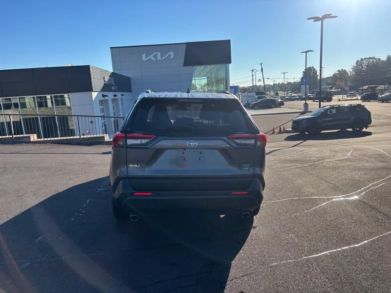 Used 2019 Gray Toyota XLE image 7