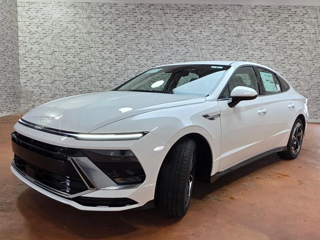 New 2026 Serenity White Hyundai SEL Sport image 2
