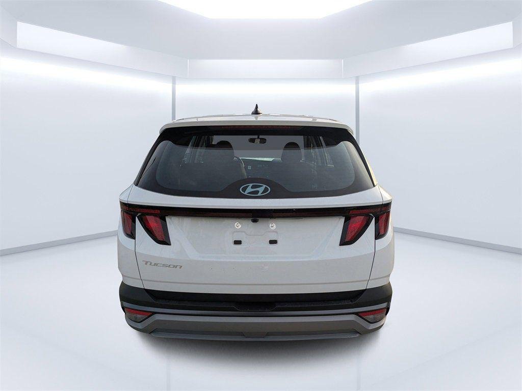 New 2026 White Hyundai SE FWD image 4