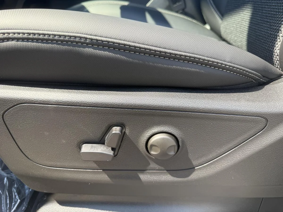 New 2026 Black RAM Sport image 15