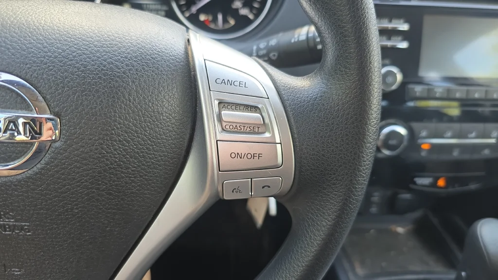 Used 2015 Gray Nissan S image 14