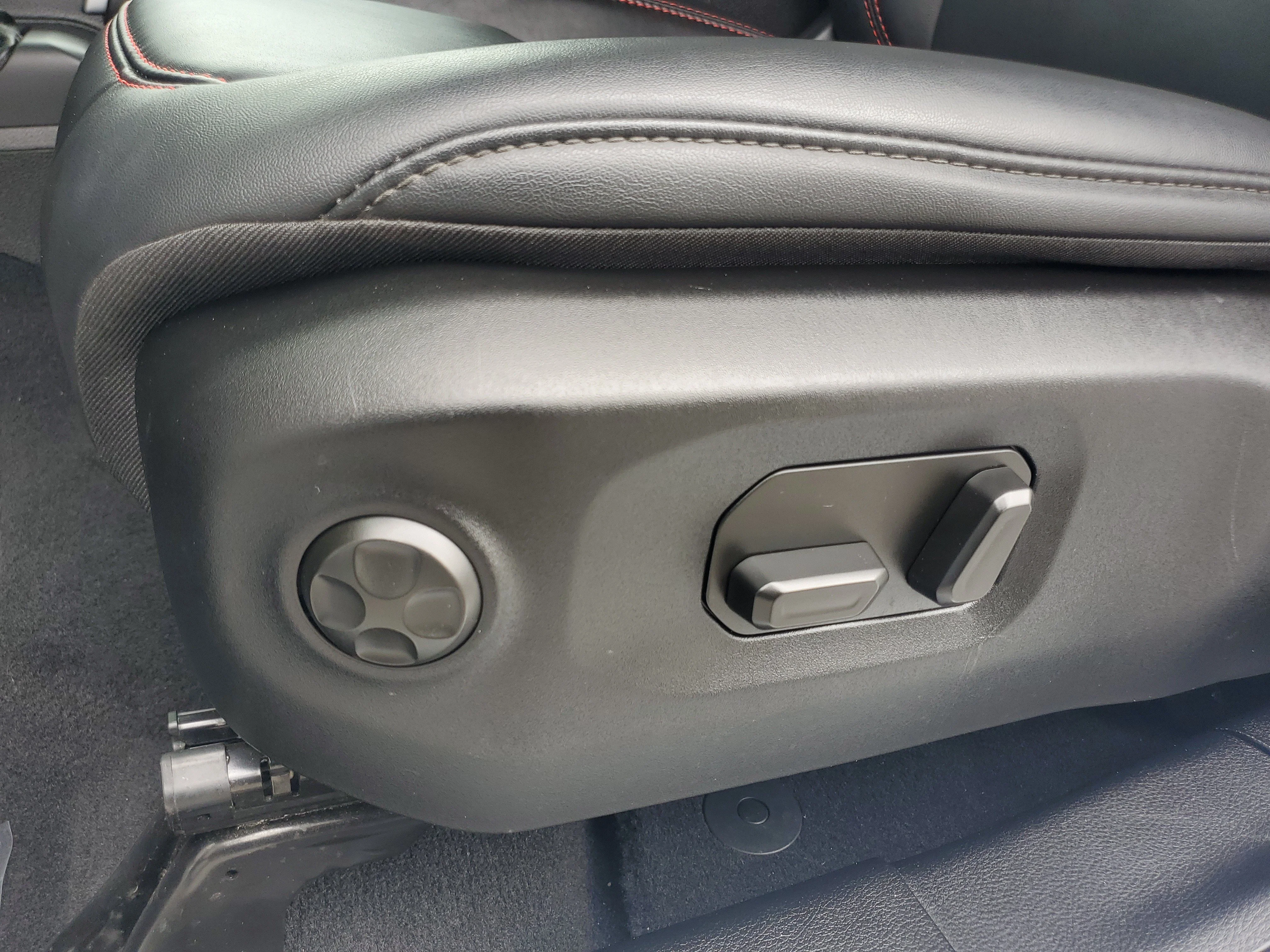 Used 2025 White Jeep Rubicon image 14