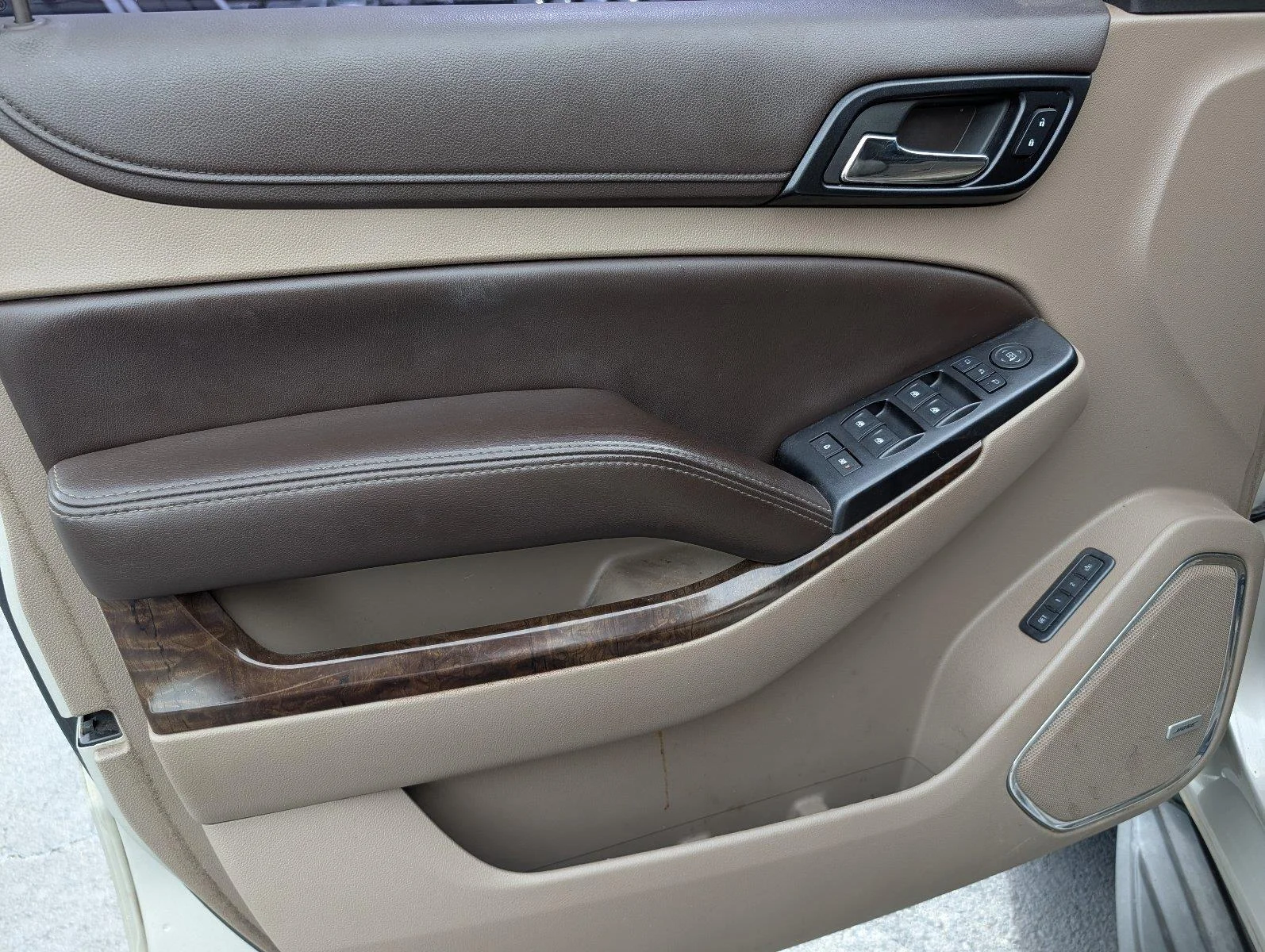 Used 2015 Champagne Silver Metallic Chevrolet LT image 14