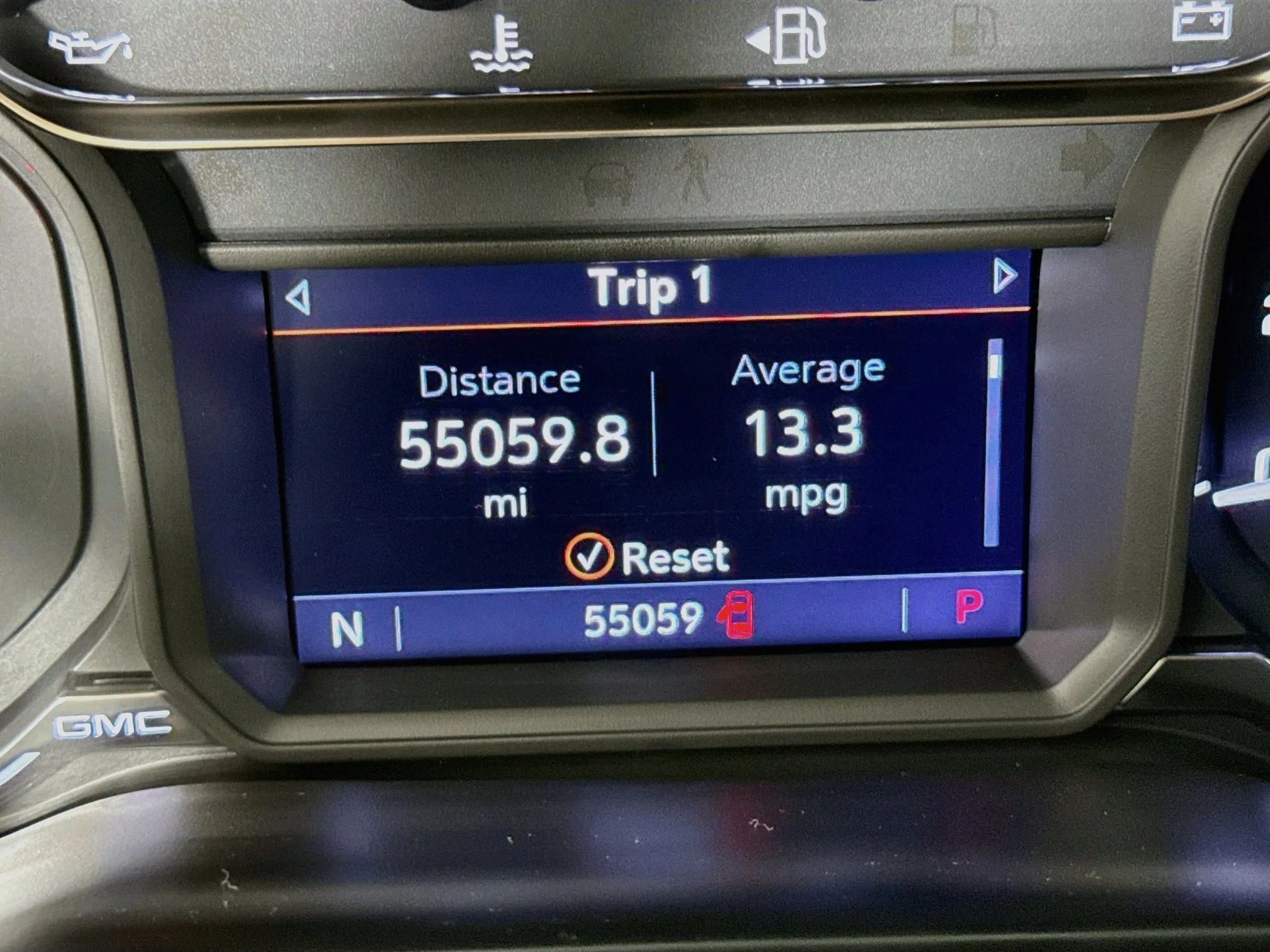 Used 2020 SUMMIT WHITE GMC SLE image 14