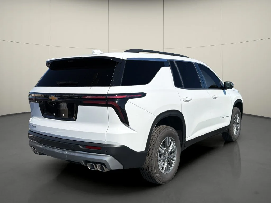 New 2027 Summit White Chevrolet LT image 7