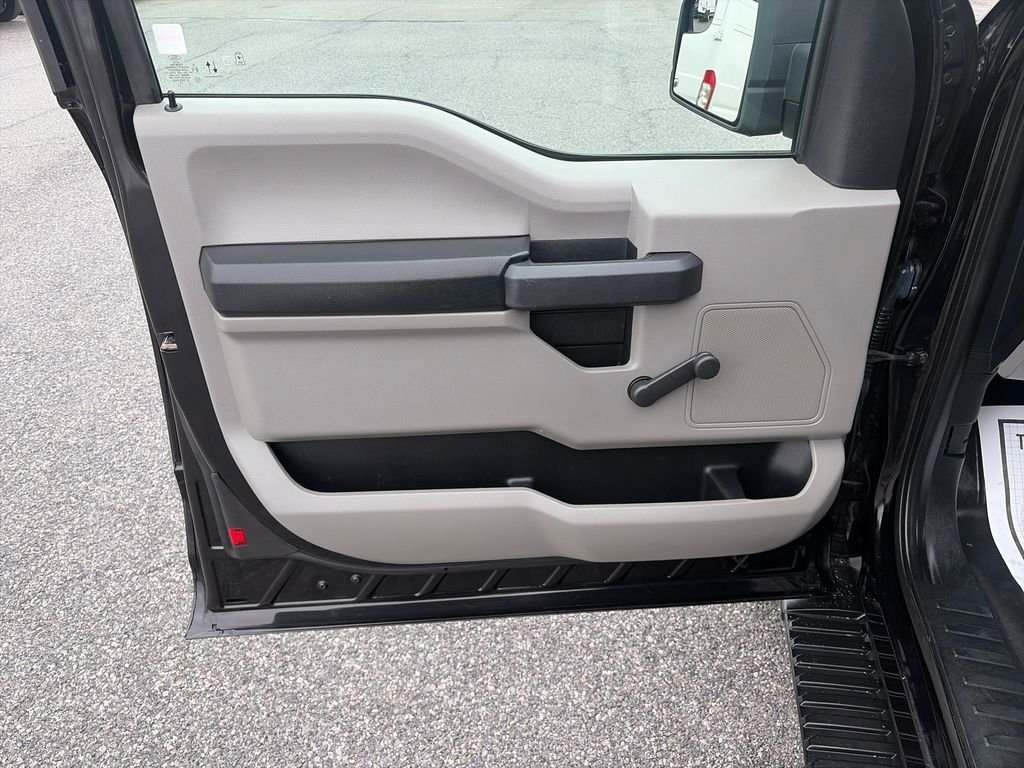 Used 2020 Black Metallic Ford XL image 11