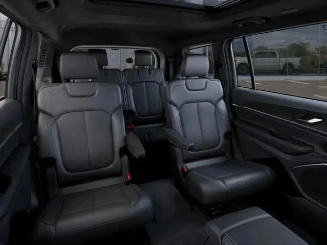 New 2026 Fathom Blue Pearl-Coat Exterior Paint Jeep Limited image 15