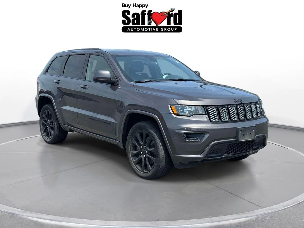 Used 2021 Gray Jeep Laredo X image 9