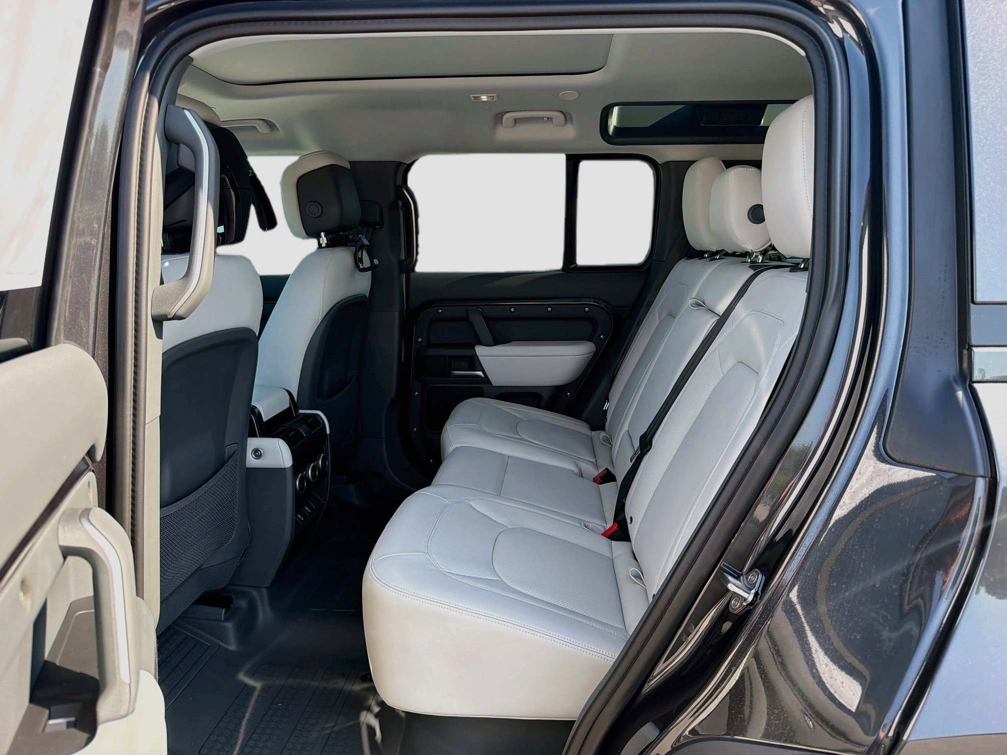 New 2026 Carpathian Grey Land Rover S image 21