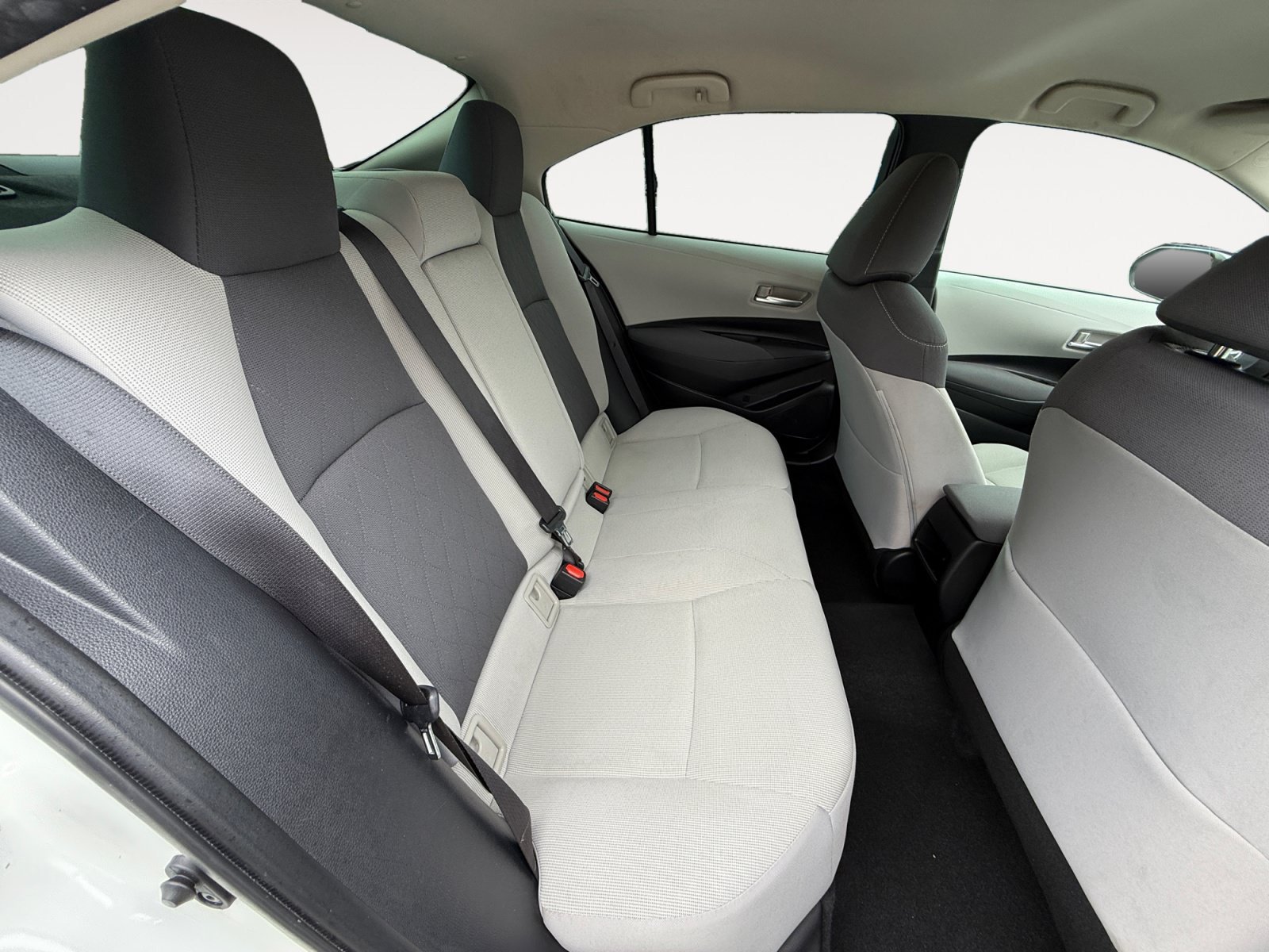 Used 2020 Blizzard Pearl Toyota LE image 18