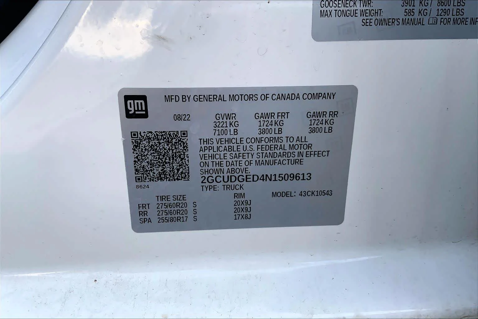 Used 2022 Summit White Chevrolet LTZ image 37
