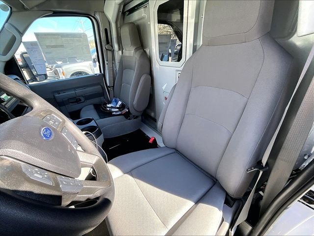 New 2025 Oxford White Ford E-350 SRW image 8