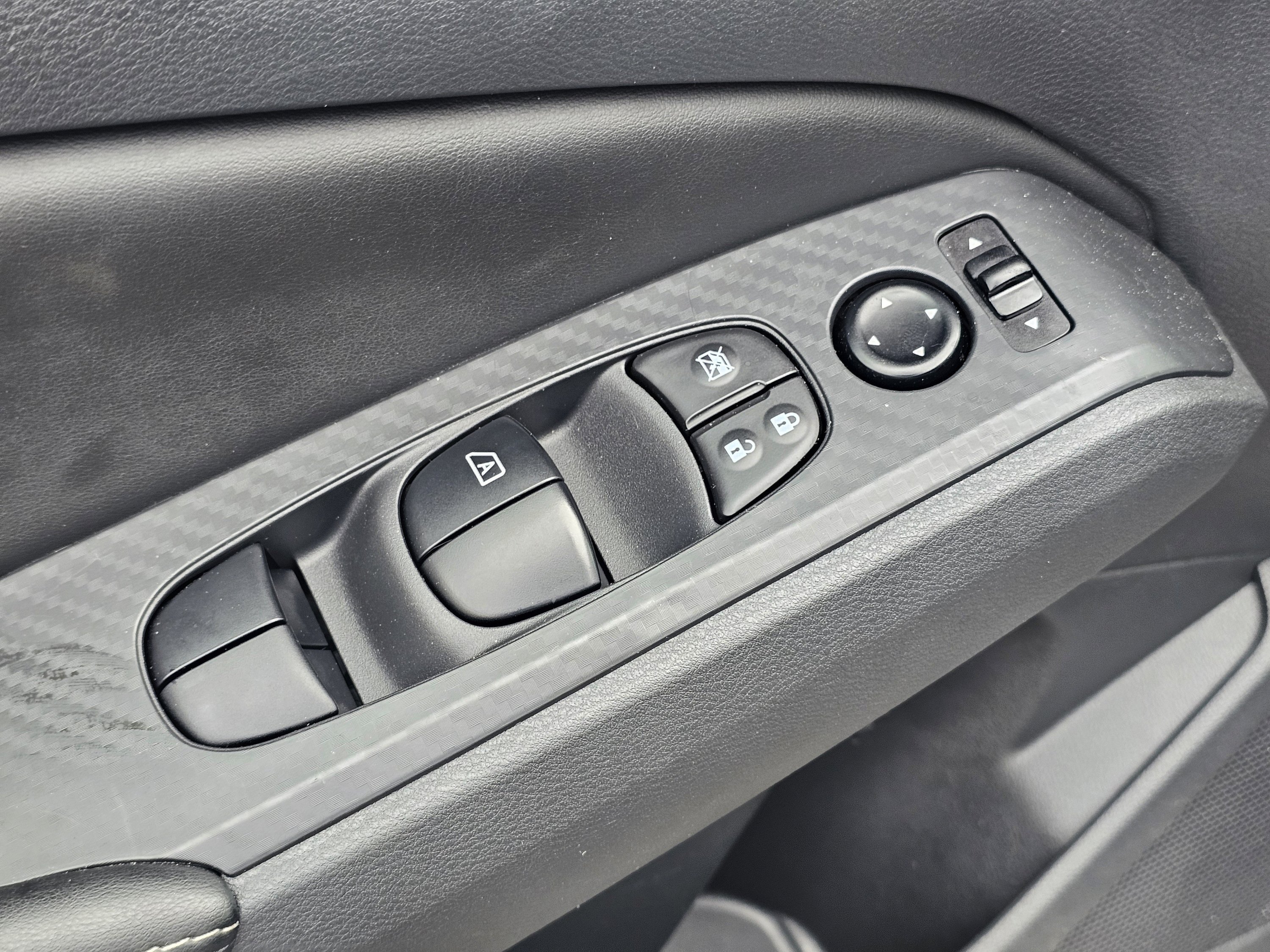 2025 Nissan Altima SV - Photo 13