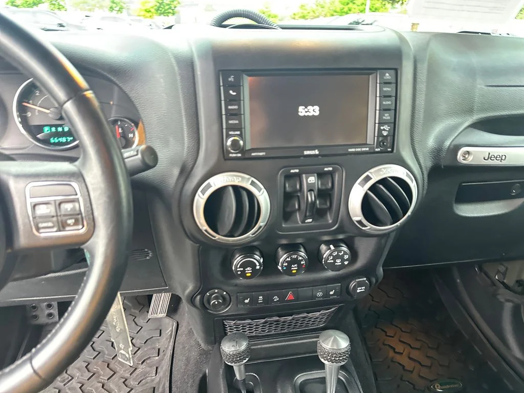 Used 2016 Green Jeep Unlimited Rubicon image 21