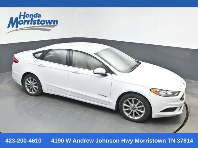 Used 2017 Oxford White Ford SE image 1