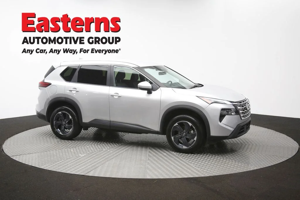 Used 2024 Silver Nissan SV image 46