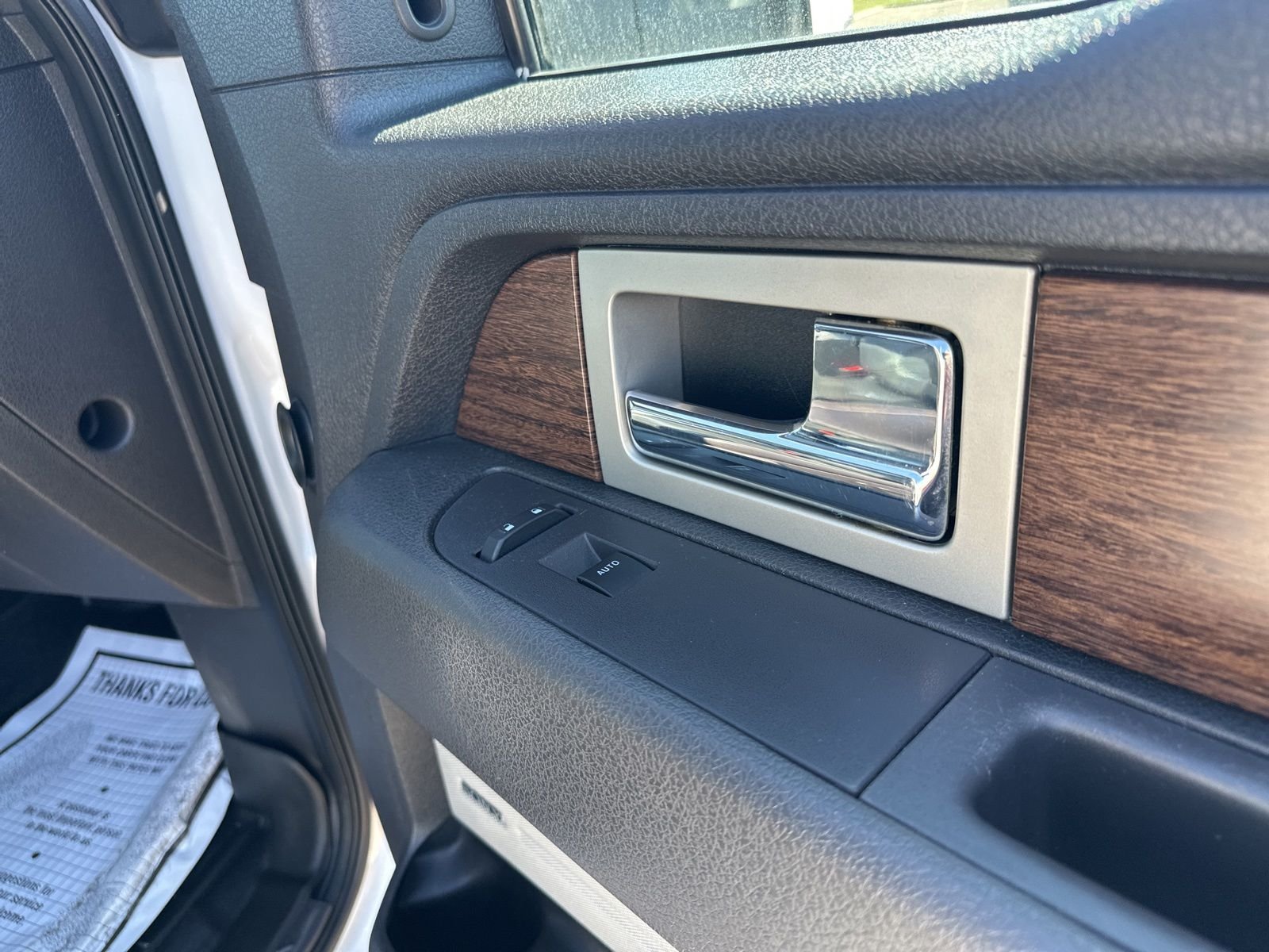 Used 2014 White Ford Lariat image 40