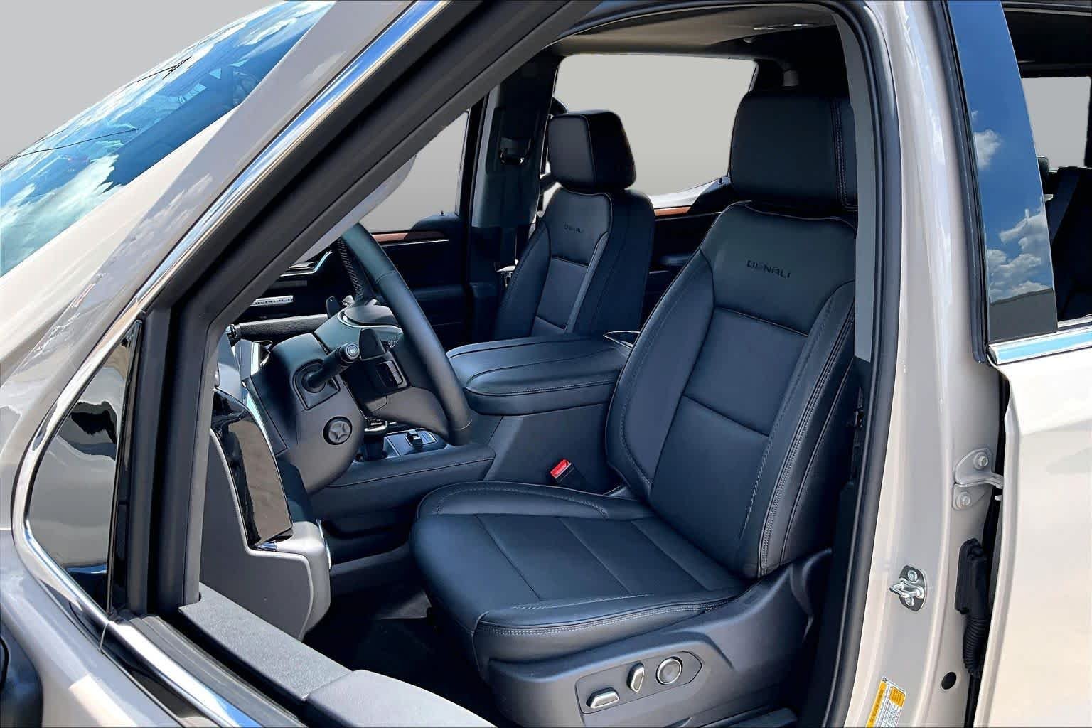 Used 2026 Coastal Dune GMC Denali image 8