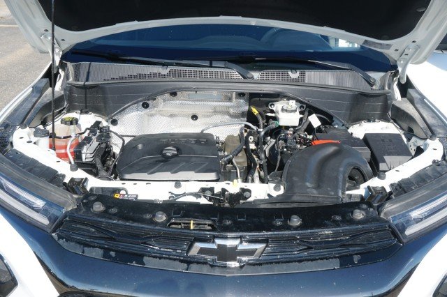 Used 2023  Chevrolet RS image 32