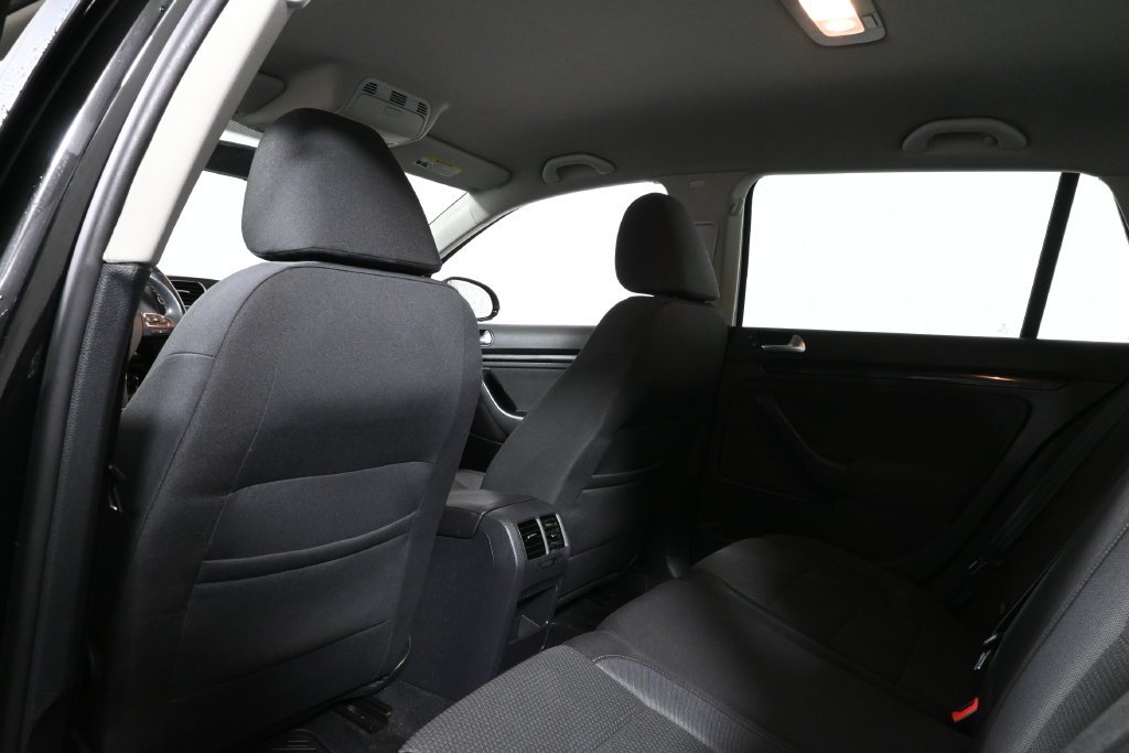 Used 2013 Black Volkswagen 2.5L S image 7