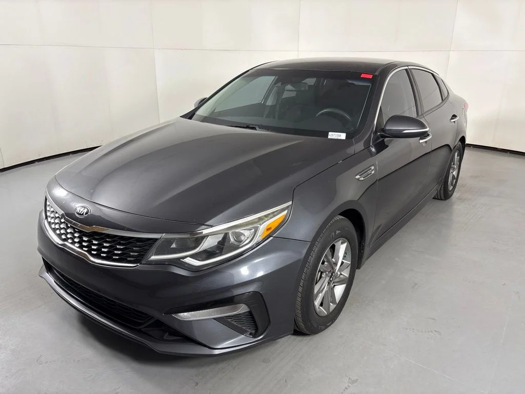 Certified Used 2019 Platinum Graphite Kia LX image 4