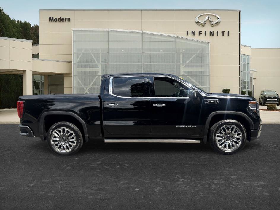 Used 2023 Onyx Black GMC Denali Ultimate image 4