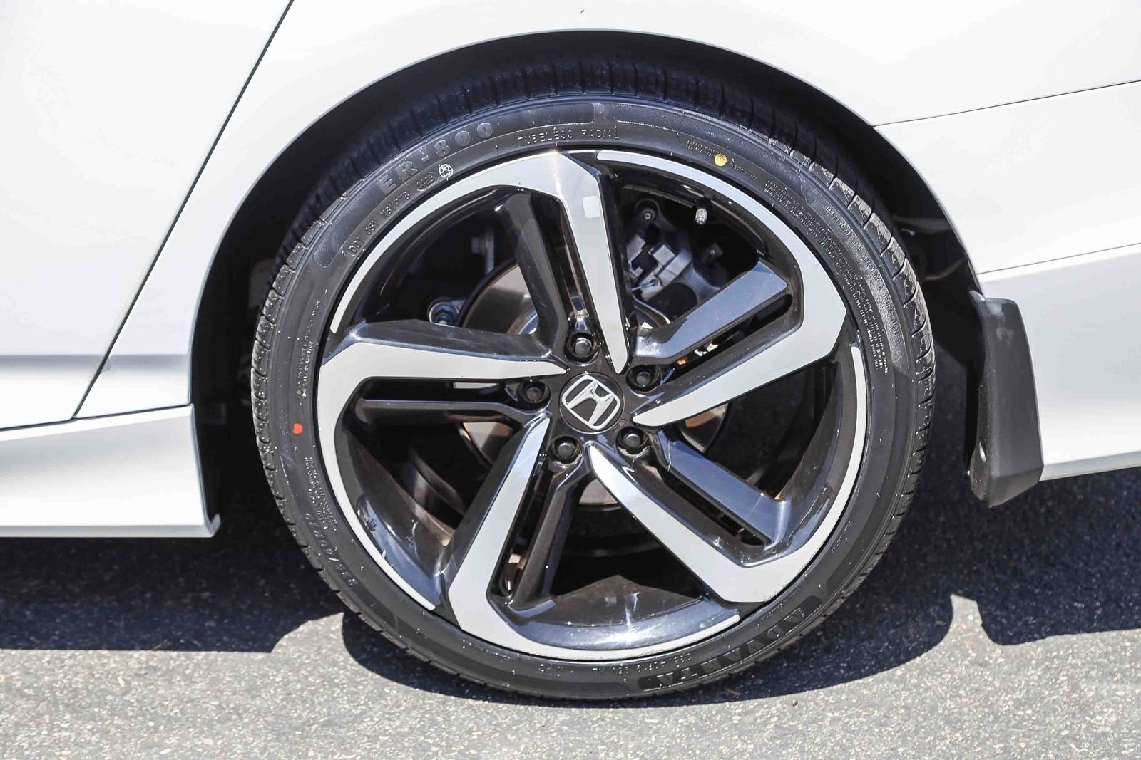 Used 2022 Platinum White Pearl Honda Sport image 8