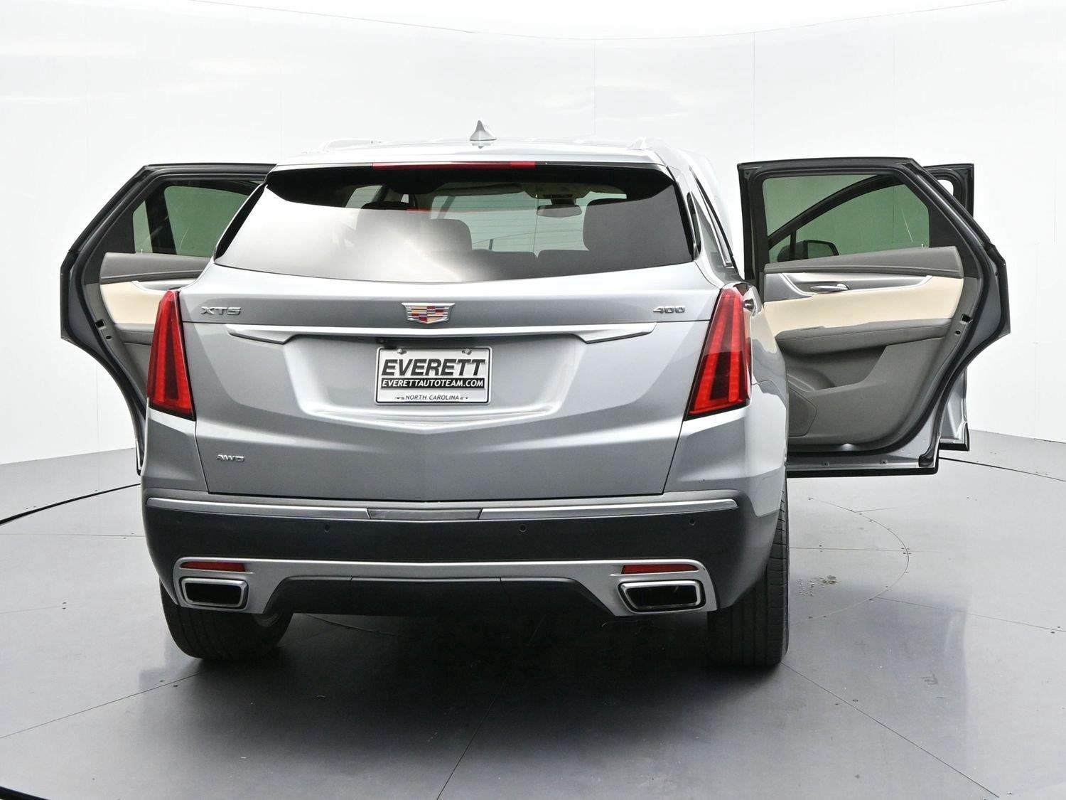 Used 2024 Argent Silver Metallic Cadillac Premium Luxury image 41