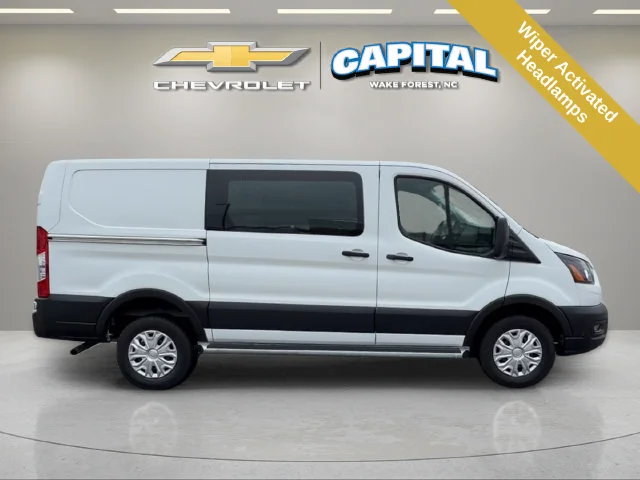 Used 2025  Ford T250 image 8