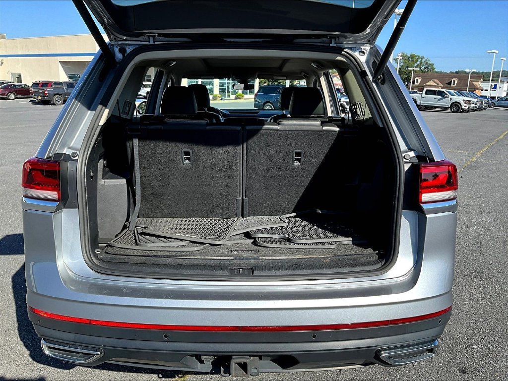 Used 2021 Silver Volkswagen SEL image 25