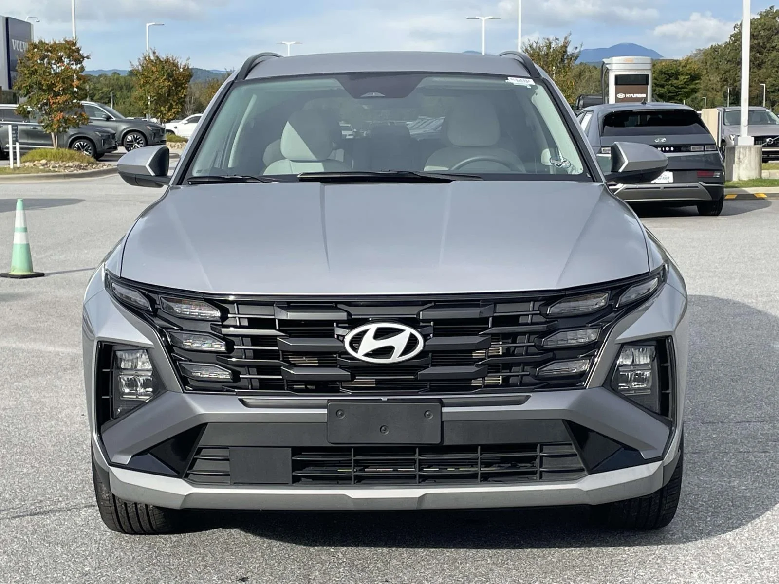 Used 2025 Shimmering Silver Hyundai SEL image 22