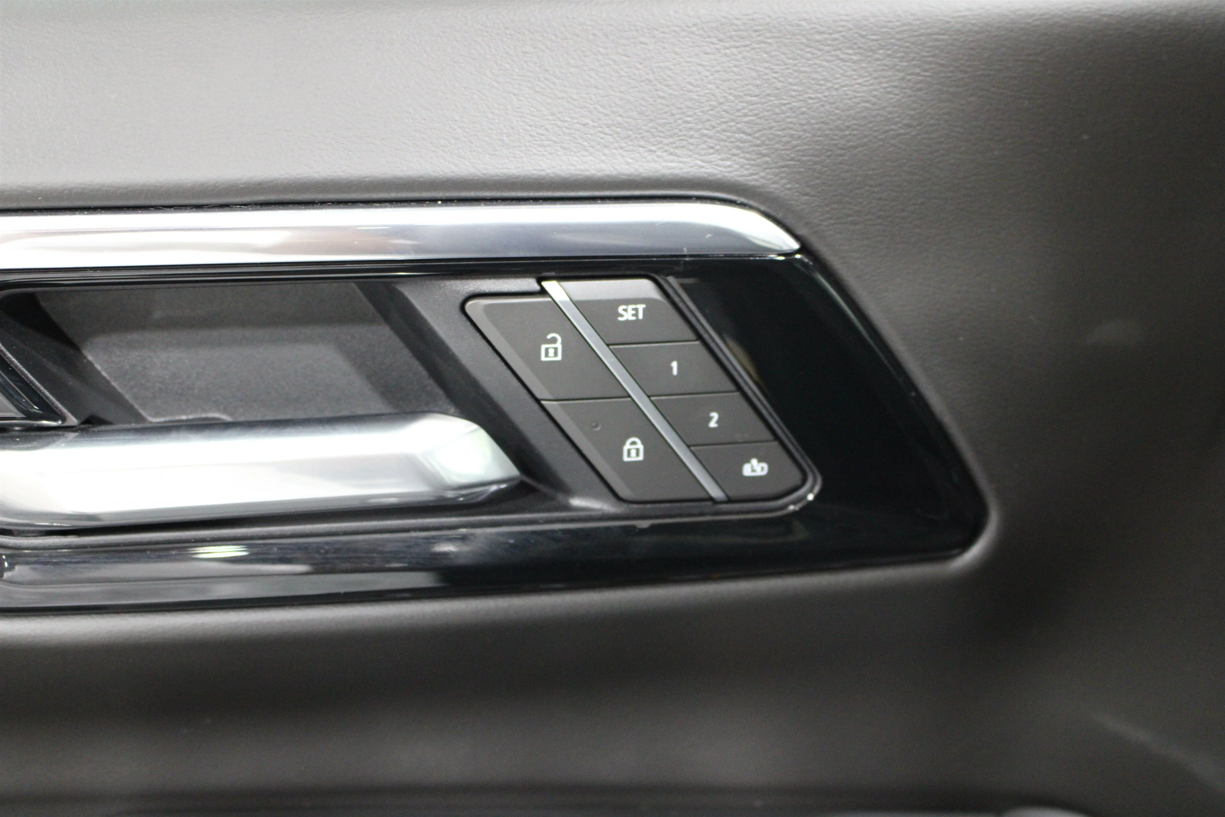 2025 Chevrolet Tahoe RST - Photo 8