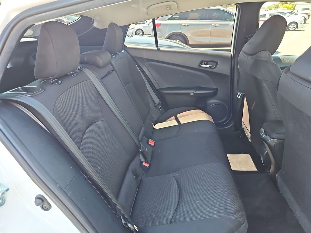 Used 2021 Pearl Toyota L image 27