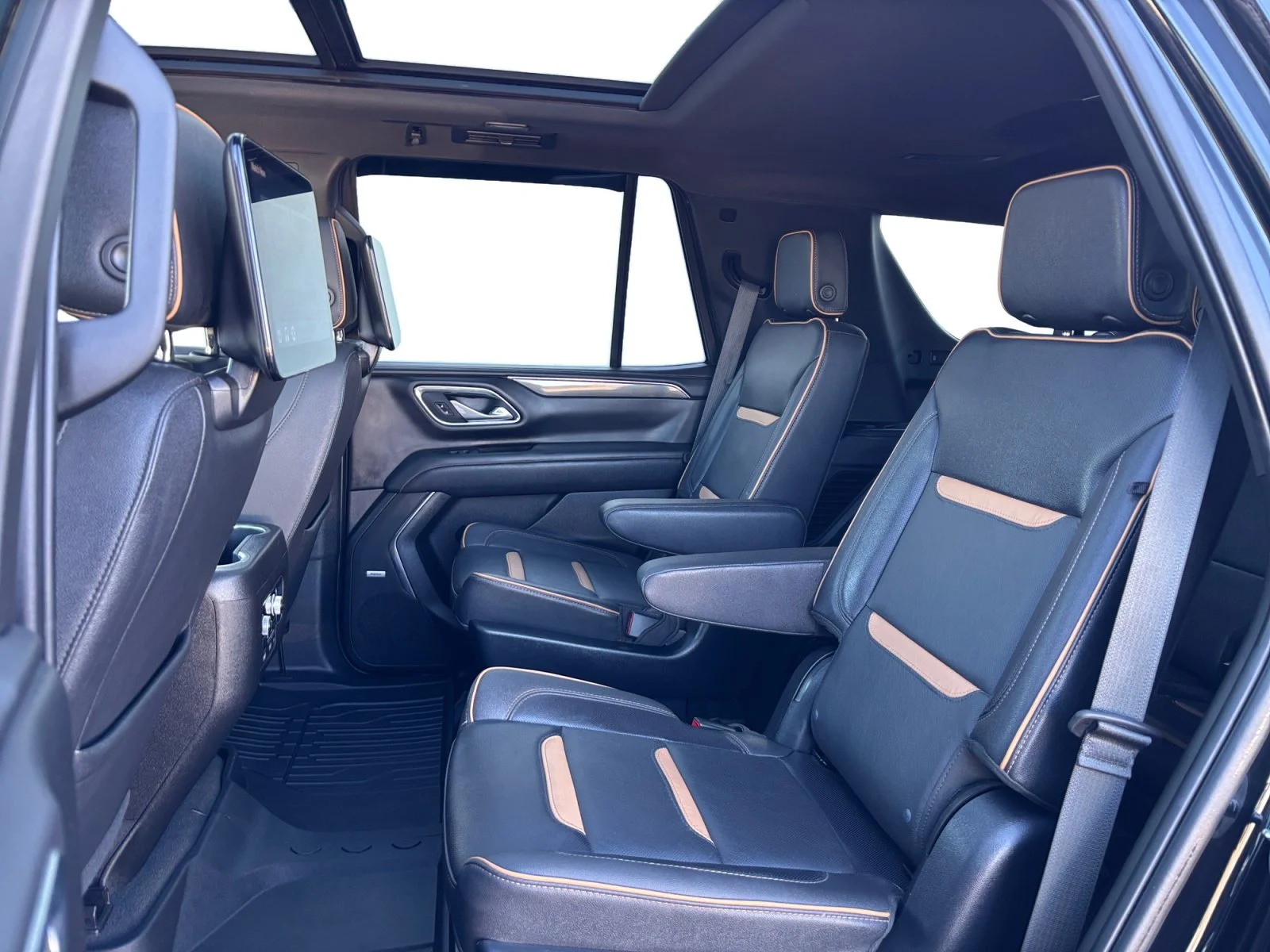 Used 2023 Black GMC AT4 image 16