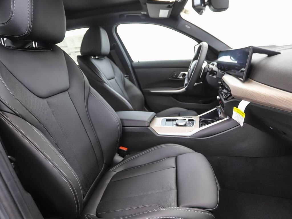 2025 BMW 3 Series 330i - Photo 27