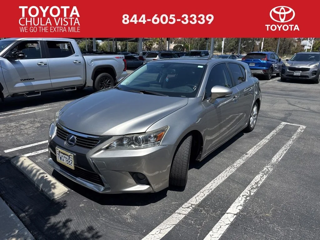 2017 Lexus CT 200h 200h's photo