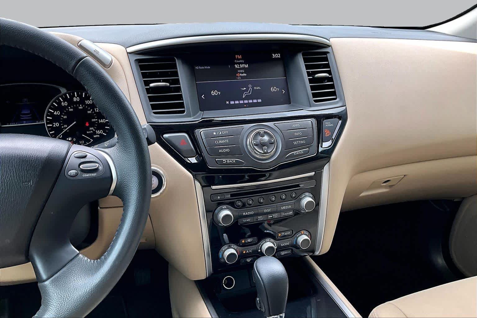 Pre-Owned 2018 Nissan Pathfinder SV
