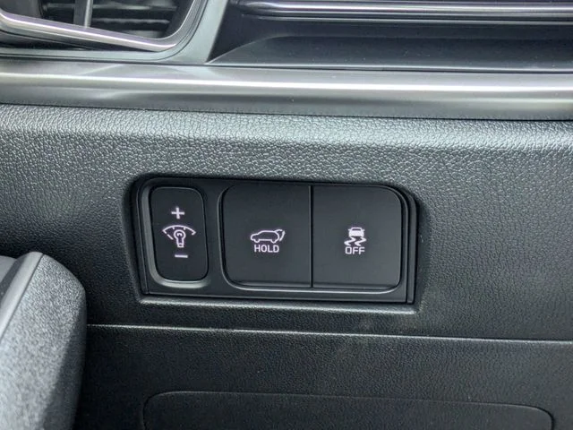 2025 Kia Sorento S - Photo 27