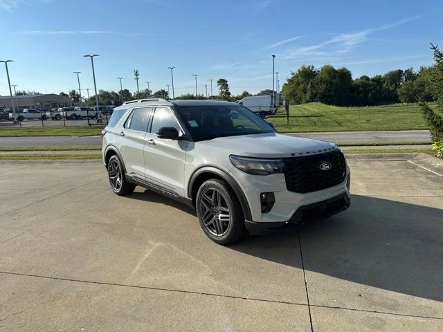 New 2027 Avalanche Gray Ford ST image 32