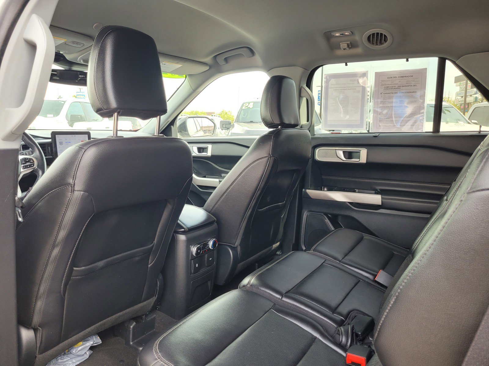 2023 Ford Explorer Limited - Photo 14