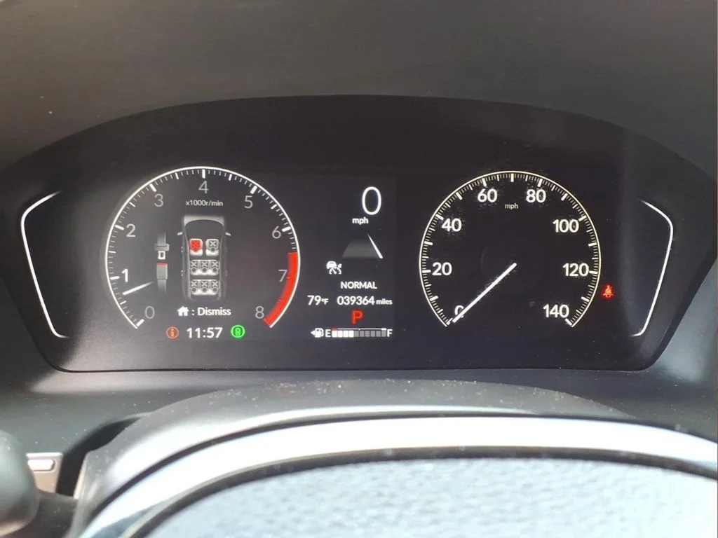 Used 2023 White Honda Touring image 13
