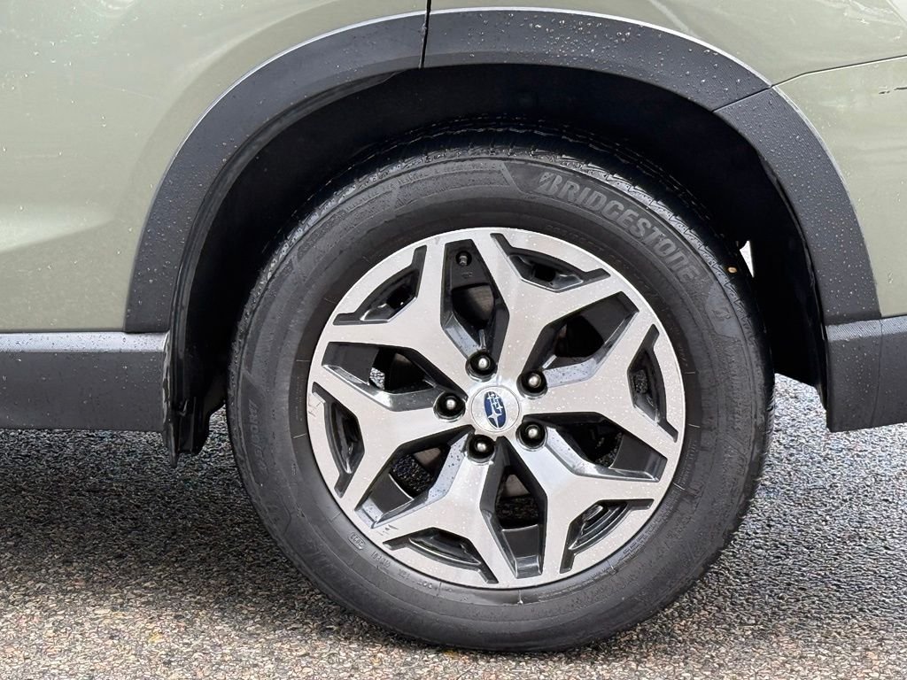 Used 2020 Green Subaru Premium image 7