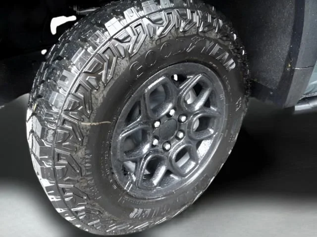 2026 Chevrolet Silverado 1500 ZR2 - Photo 18