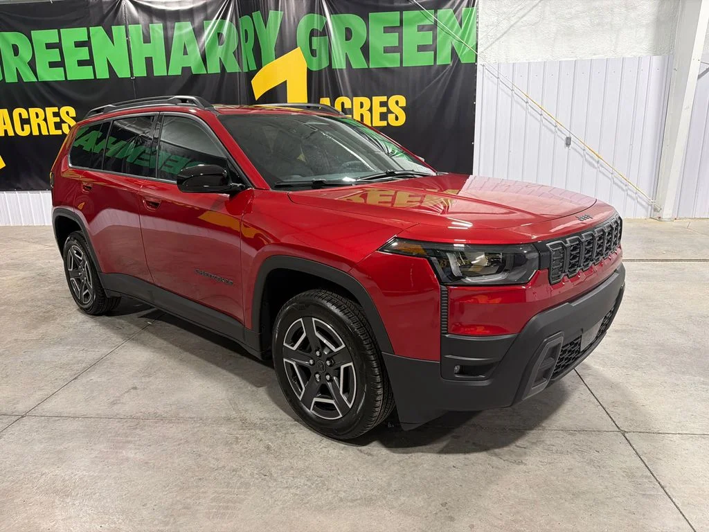 New 2026 Red Hot Pearl-Coat Exterior Paint Jeep Laredo image 2