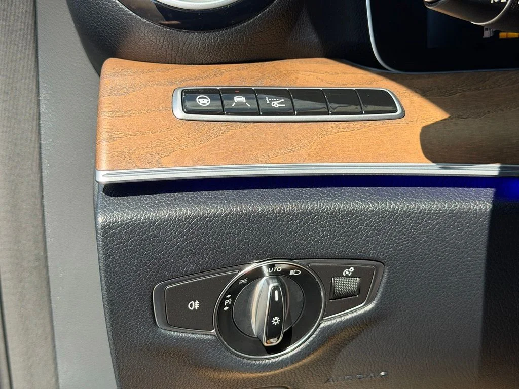 Used 2018 Blue Mercedes-Benz E 300 image 23