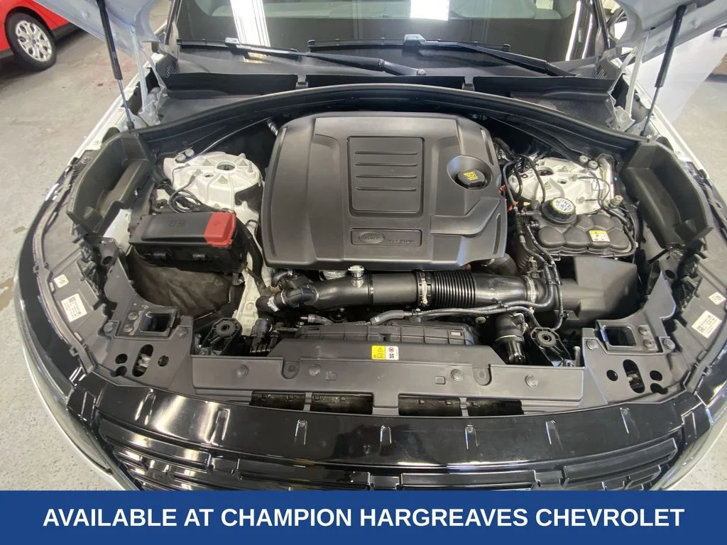 Used 2025 Fuji White Land Rover Dynamic SE image 37
